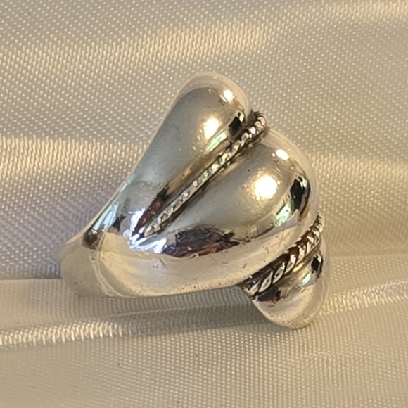 ESPO Silver Twisted Rope Design Ring - Picture 2 of 4